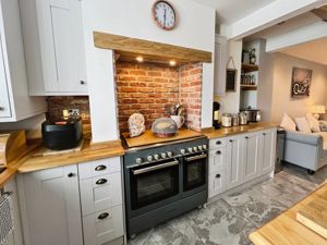 Kitchen- click for photo gallery